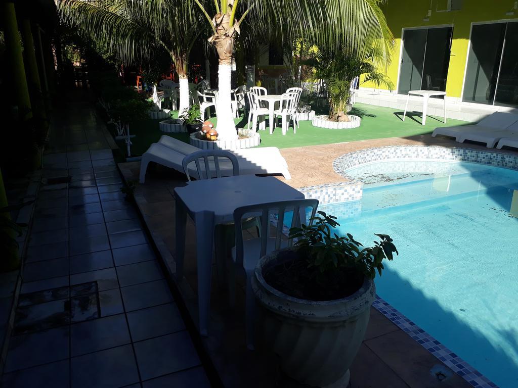 Aquarius Inn *